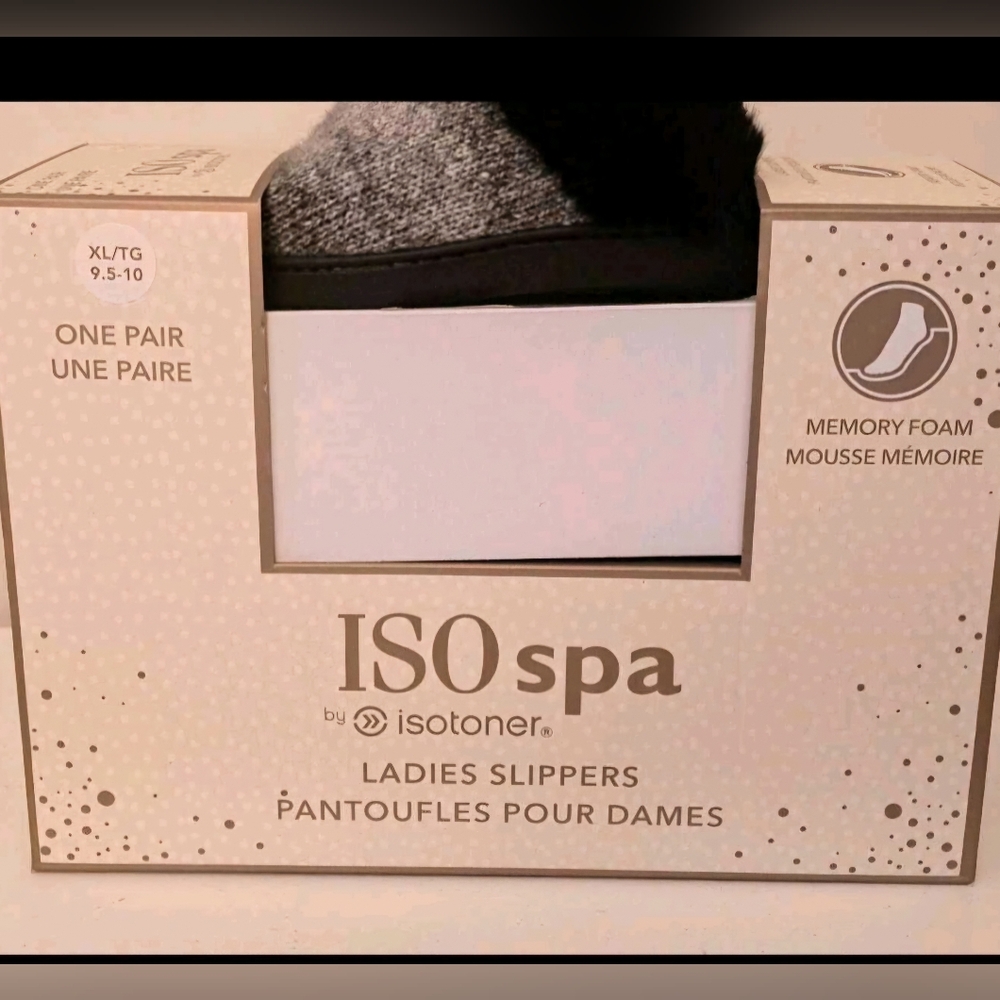 Brand New Isotoner ISOspa Ladies Plush Knit Slippers